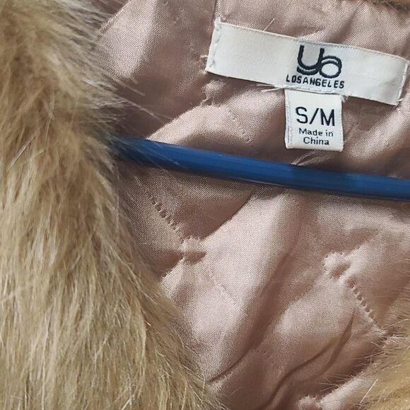 Ya los Angeles Mock Faux Fur Vest - Picture 6 of 6